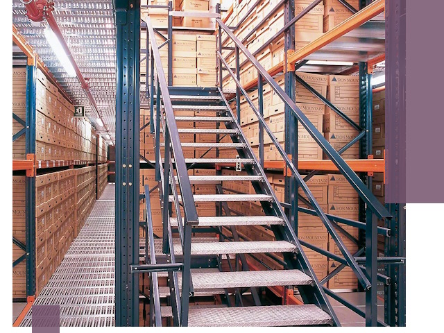 Лестницы складские прочные и безопасные под ключ в Великом Новгороде