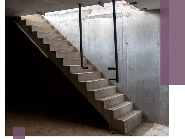 Изготовление и монтаж лестниц в подвале в Великом Новгороде