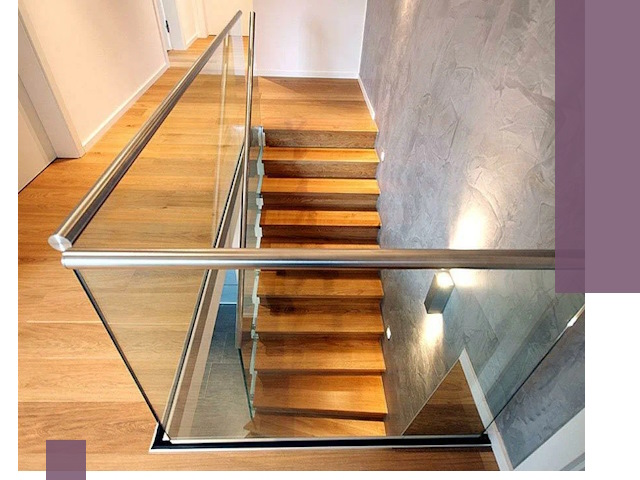 Перила для лестницы в доме — изготовление и монтаж в Великом Новгороде