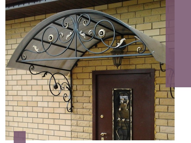 Изготовление козырьков из металла под ключ в Великом Новгороде