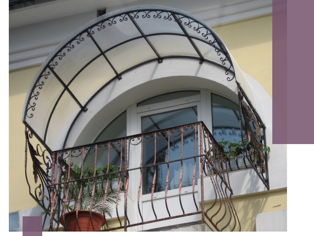 Козырьки над балконом в Великом Новгороде — изготовление и монтаж